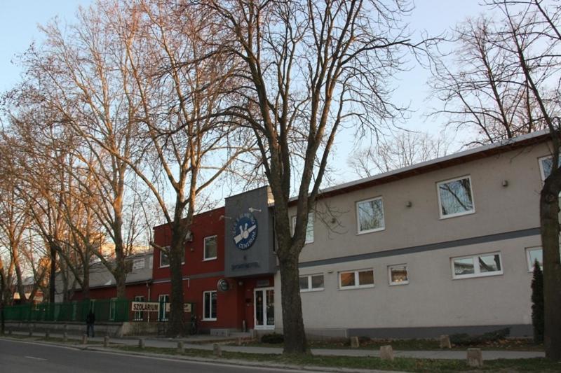 Teke Bowling Centrum Es Sport Panzio Szeged Quarto foto